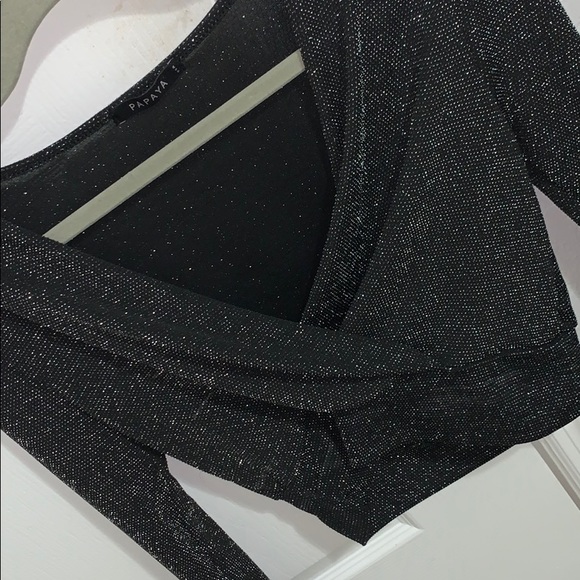 black sparkly wrap top🖤 - Picture 2 of 3